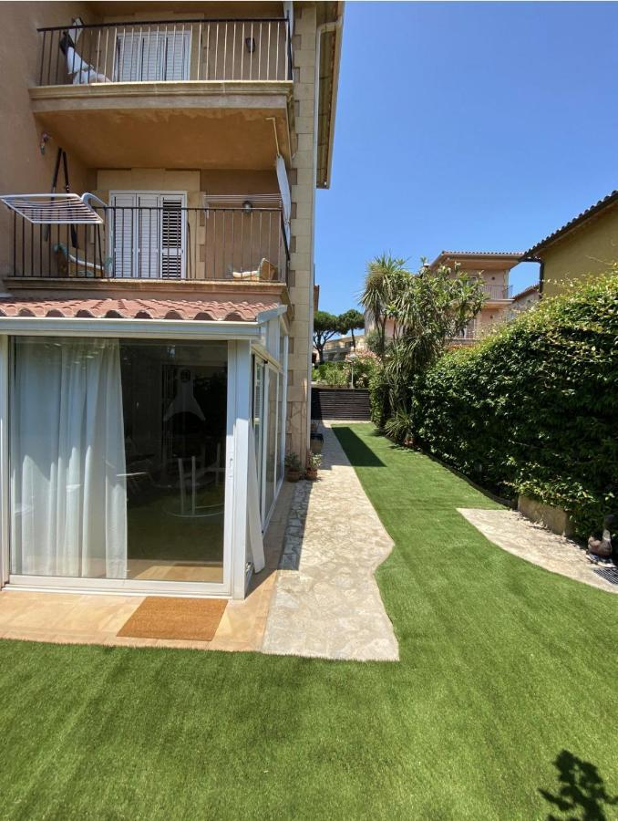 Bonita Casa Adosada Con Jardin Privado Y Piscina Comunitaria Калелья-де-Палафружель Экстерьер фото