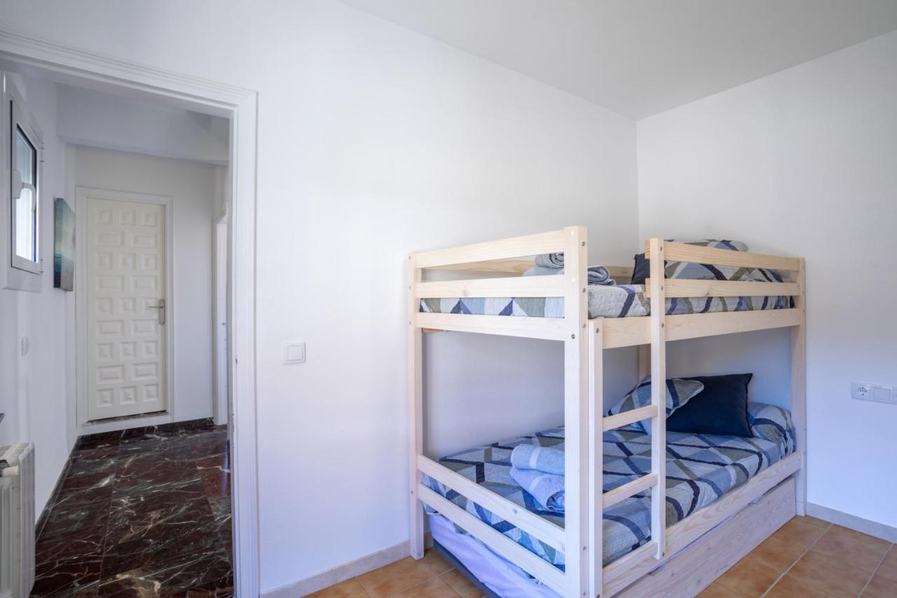 Bonita Casa Adosada Con Jardin Privado Y Piscina Comunitaria Калелья-де-Палафружель Экстерьер фото