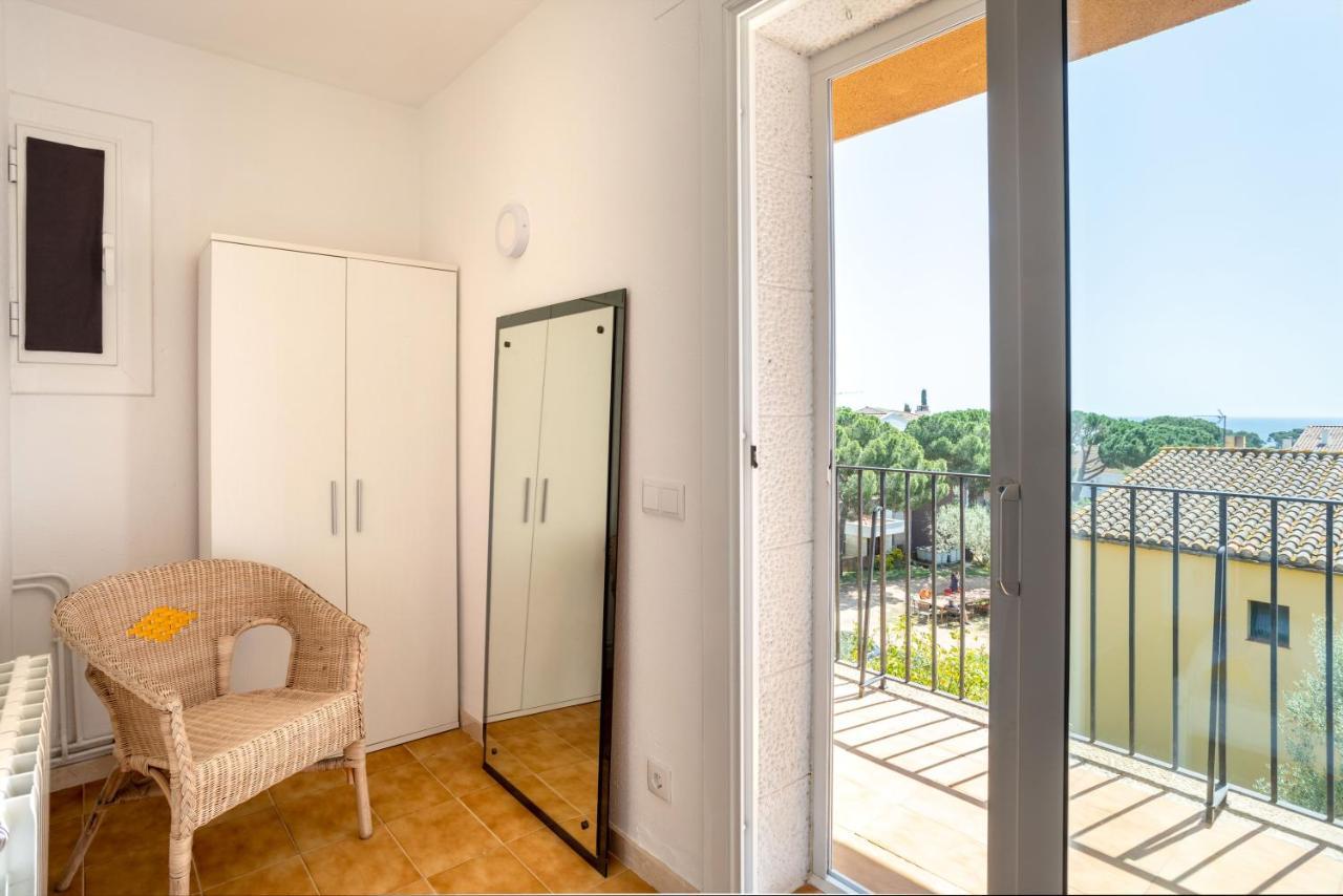 Bonita Casa Adosada Con Jardin Privado Y Piscina Comunitaria Калелья-де-Палафружель Экстерьер фото