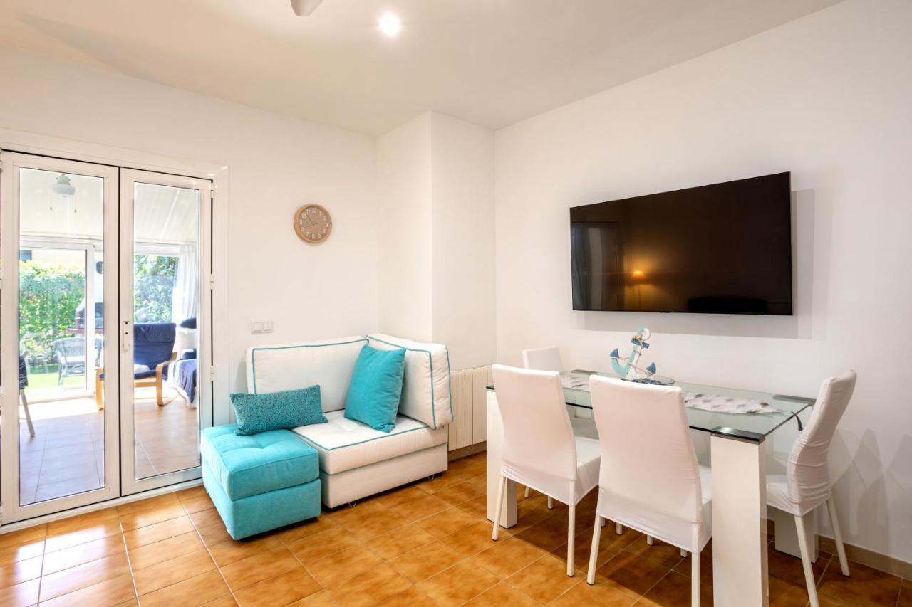 Bonita Casa Adosada Con Jardin Privado Y Piscina Comunitaria Калелья-де-Палафружель Экстерьер фото