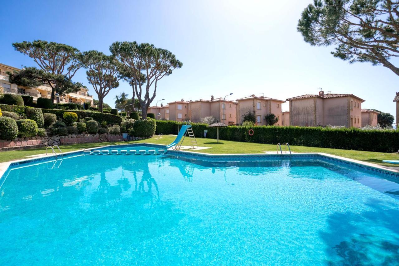 Bonita Casa Adosada Con Jardin Privado Y Piscina Comunitaria Калелья-де-Палафружель Экстерьер фото